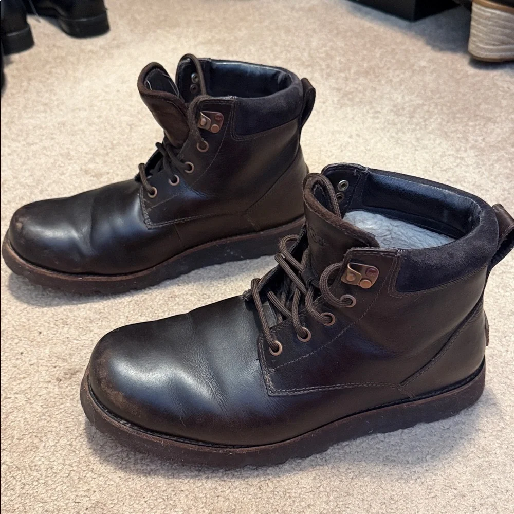 UGG Men's Dark Brown Leather Boots size 10